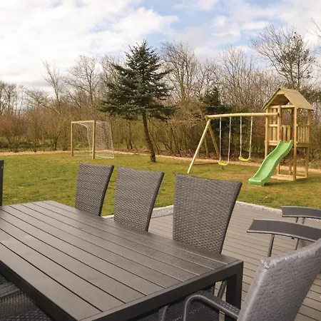 Three-bedroom Holiday In Semesterbostad Oksbøl
